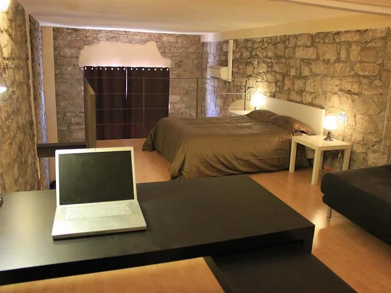 Urbi Apartments Manresa Spagna